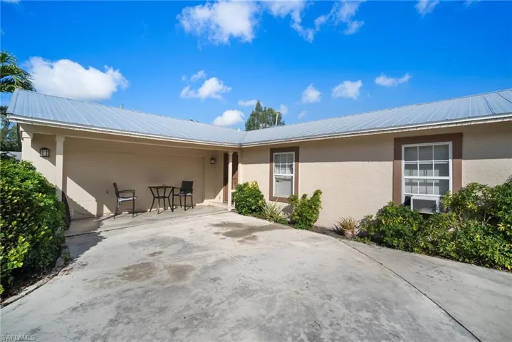 9017  King W RD, Fort Myers, FL 33967