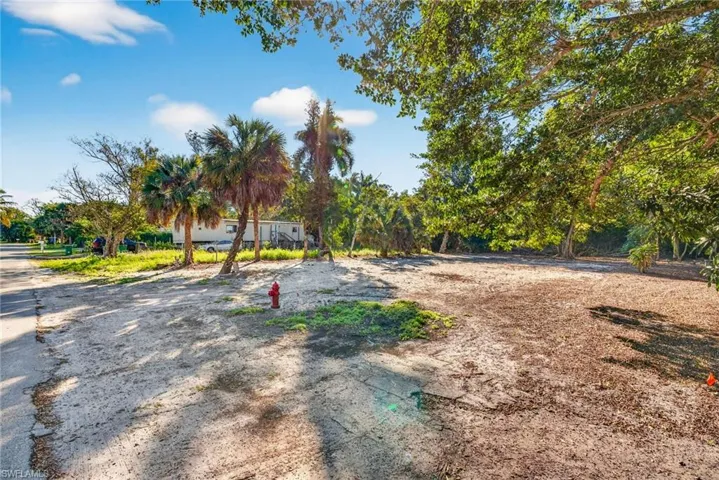 2596 Holly Ave, Naples, Florida 34112
