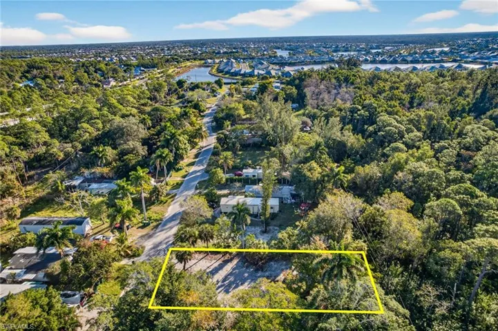 2596 Holly Ave, Naples, Florida 34112