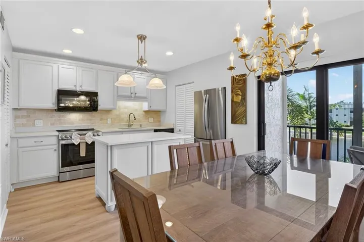 788 Park Shore Dr B22, Naples, Florida 34103