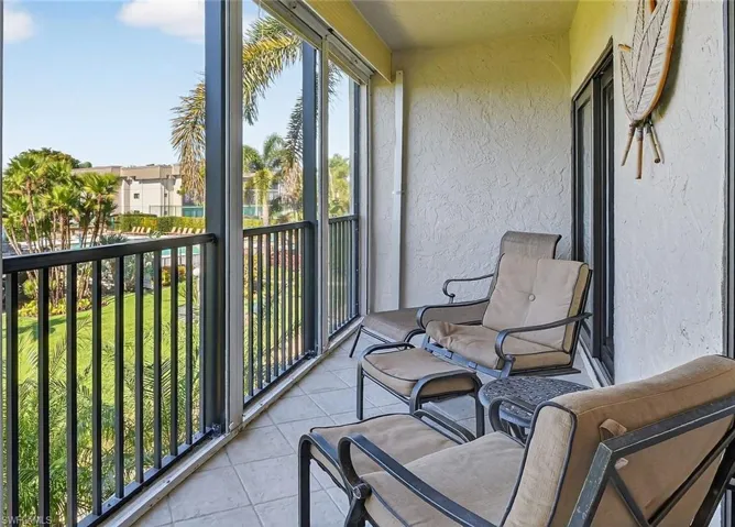788 Park Shore Dr B22, Naples, Florida 34103