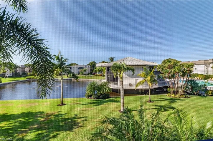 788 Park Shore Dr B22, Naples, Florida 34103