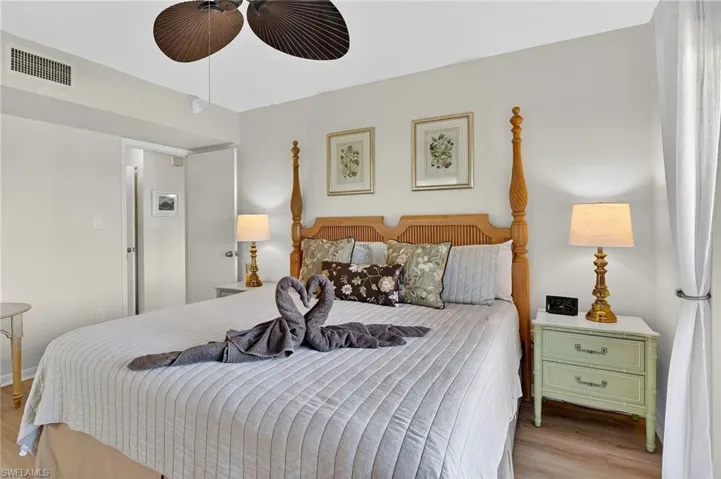 788 Park Shore Dr B22, Naples, Florida 34103