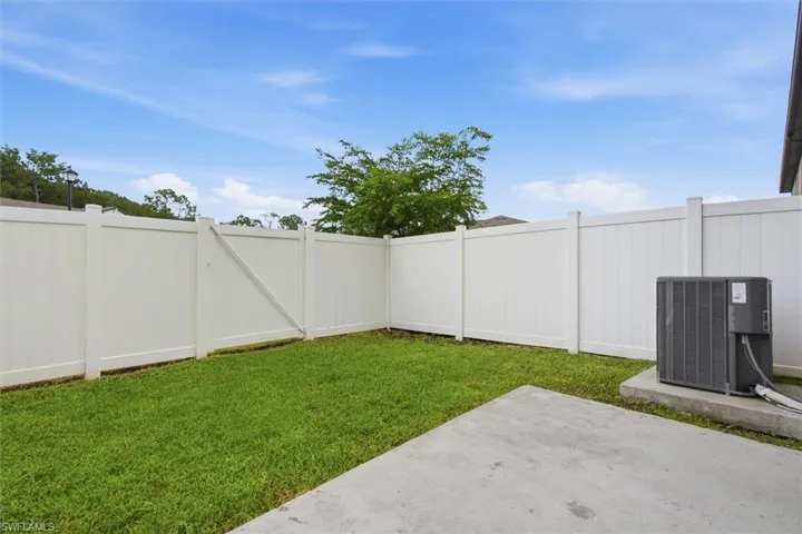 14032 Oviedo Pl, Fort Myers, Florida 33905