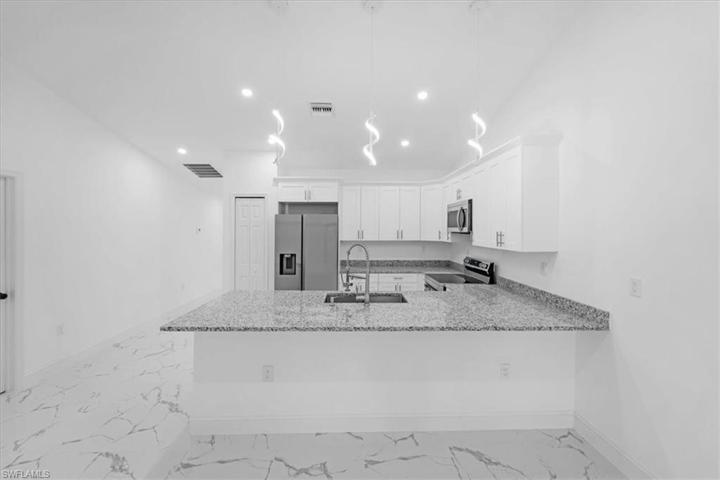 Kitchen Unit 2