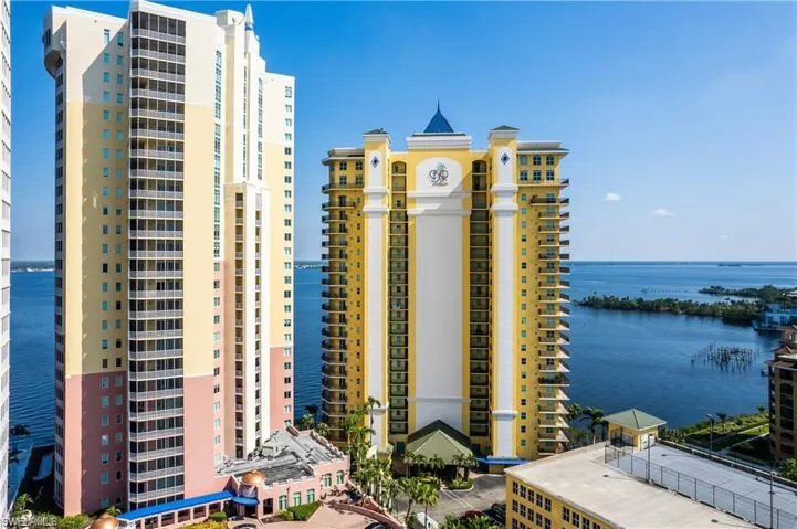 Beau Rivage in yellow & white