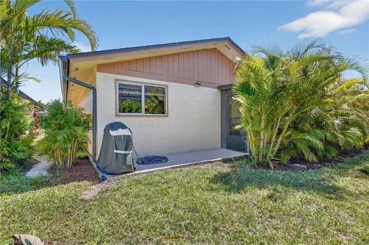 6458 Royal Woods Dr, Fort Myers, Florida 33908