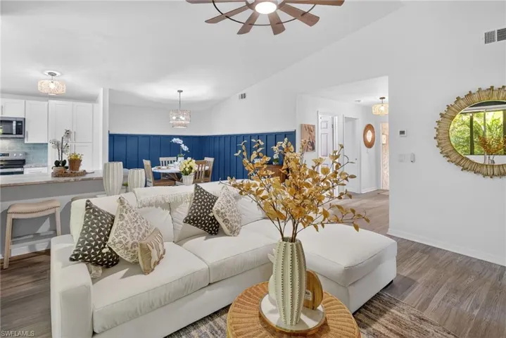 6458 Royal Woods Dr, Fort Myers, Florida 33908