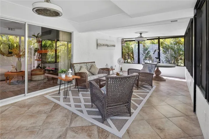 6458 Royal Woods Dr, Fort Myers, Florida 33908