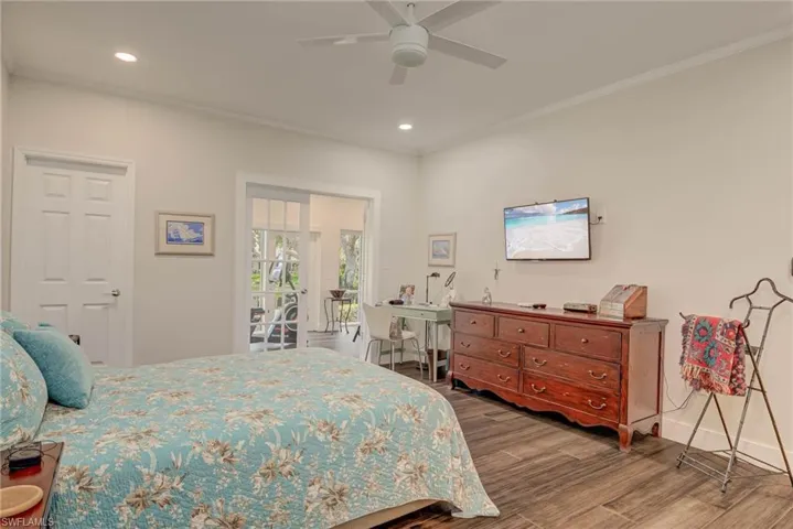303  Arbor Lake  DR, Naples, FL 34110
