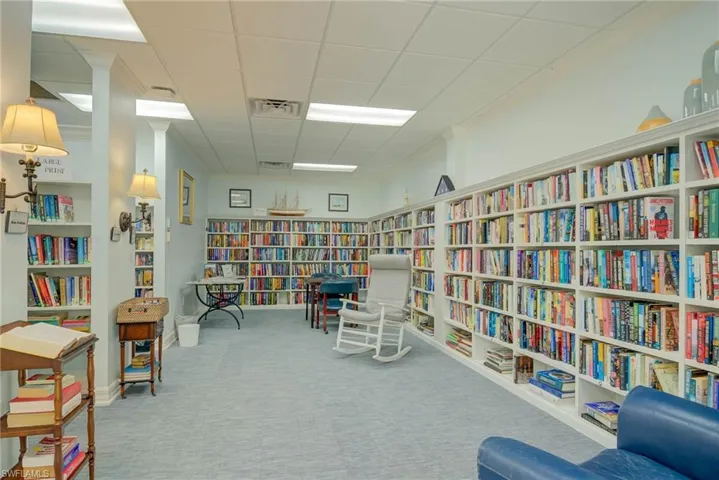 303  Arbor Lake  DR, Naples, FL 34110