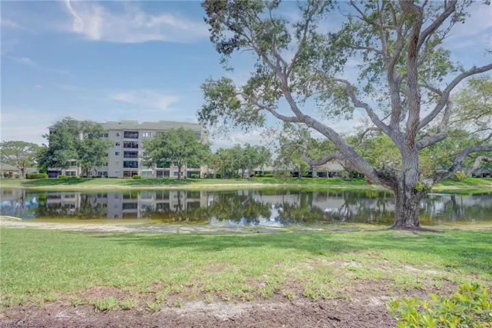 303  Arbor Lake  DR, Naples, FL 34110