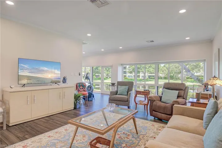 303  Arbor Lake  DR, Naples, FL 34110