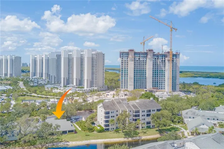 303  Arbor Lake  DR, Naples, FL 34110