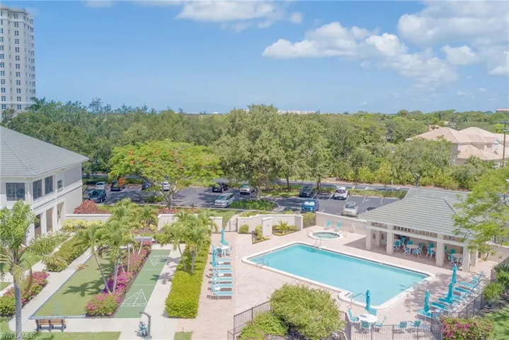 303  Arbor Lake  DR, Naples, FL 34110