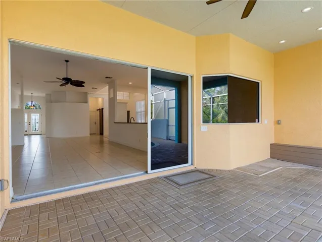 7222 Falcon Crest Ct, Fort Myers, Florida 33908