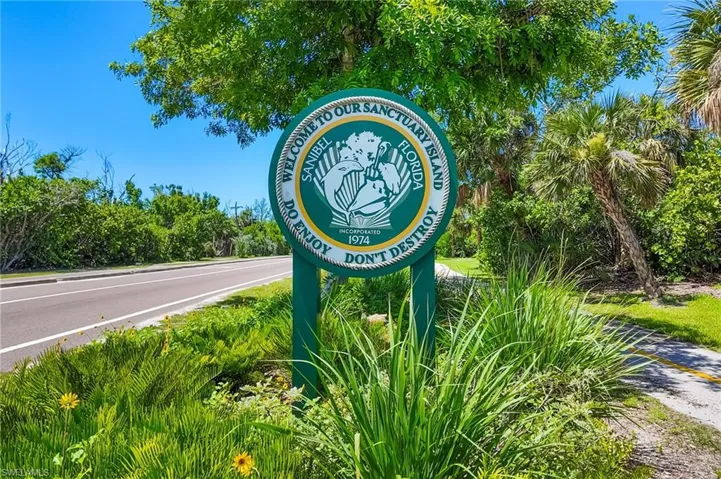 Just a short trip to Sanibel Island and public boat ramps nearby