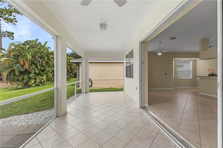 View of patio / terrace with ceiling fan