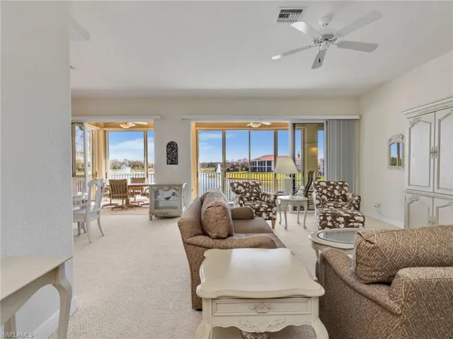 693  Vintage Reserve  CIR, Naples, FL 34119