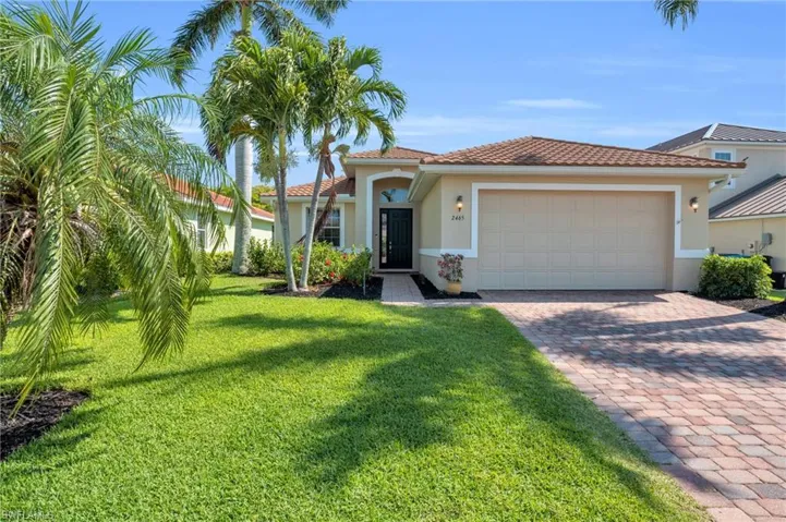 2465  Blackburn  CIR, Cape Coral, FL 33991