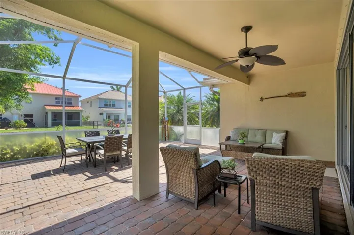 2465  Blackburn  CIR, Cape Coral, FL 33991