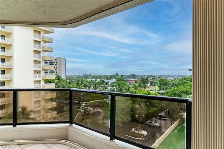 Large lanai with Gulf Views