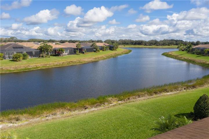 BEAUTIFUL WATER VIEW ALL WITHIN VERANDAH