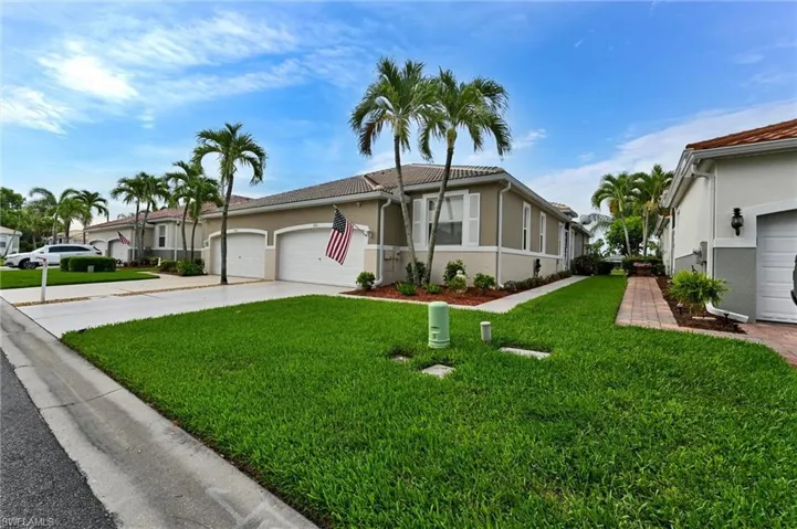 8911 Cranes Nest Ct, Fort Myers, Florida 33908