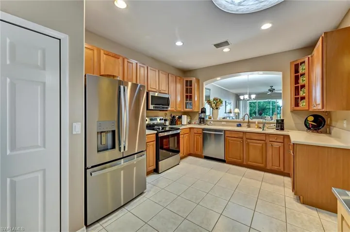 8911 Cranes Nest Ct, Fort Myers, Florida 33908