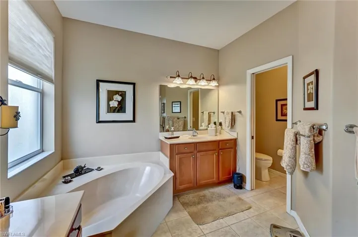 8911 Cranes Nest Ct, Fort Myers, Florida 33908
