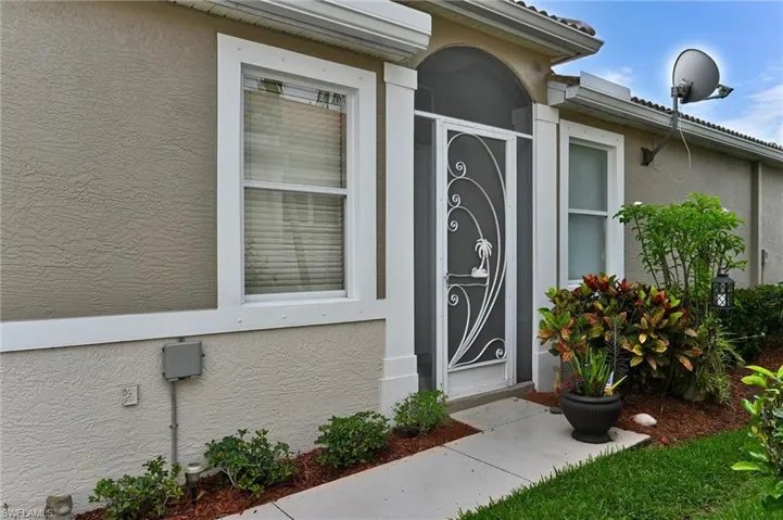 8911 Cranes Nest Ct, Fort Myers, Florida 33908