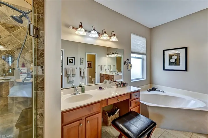 8911 Cranes Nest Ct, Fort Myers, Florida 33908