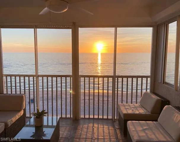 Magical sunsets every night from your private beachfront lanai