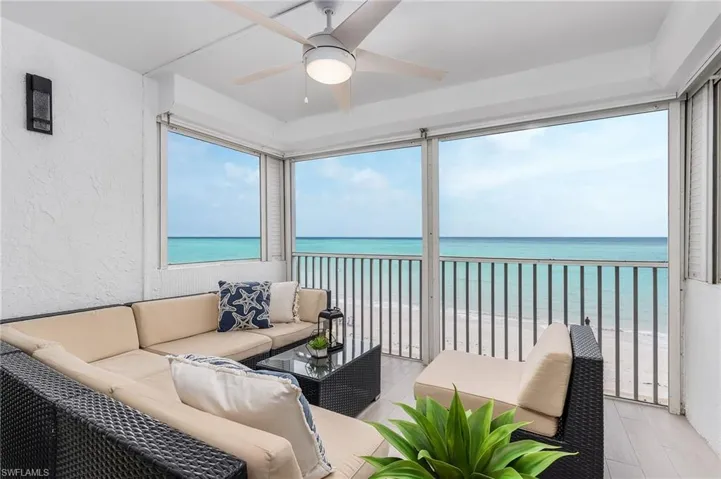 Beautiful balcony for picture perfect nightly sunsets!