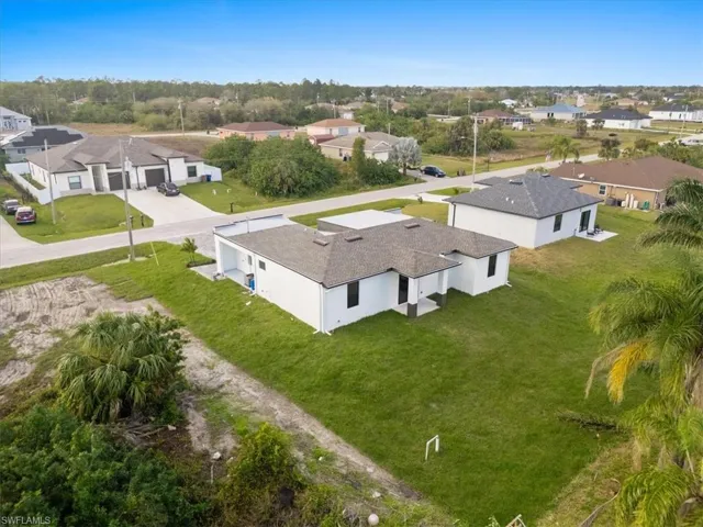 Bird's eye view with a residential view