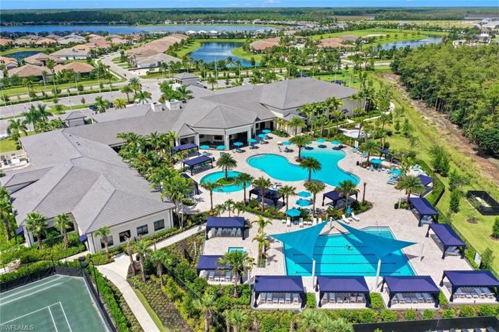 Stunning pool and clubhouse.