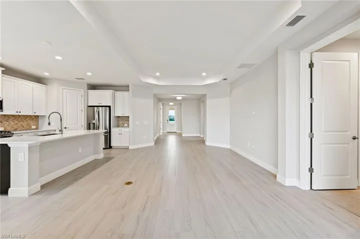 3952  Pegasus  WAY, Naples, FL 34120