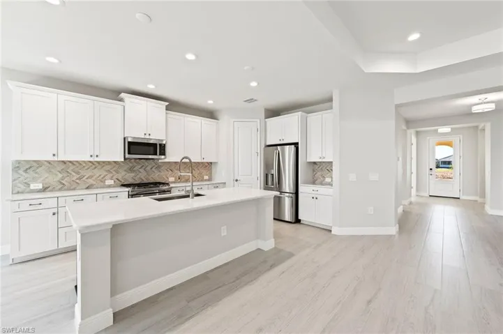 3952  Pegasus  WAY, Naples, FL 34120