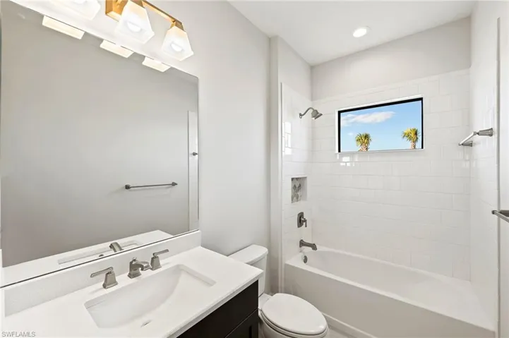 3952  Pegasus  WAY, Naples, FL 34120