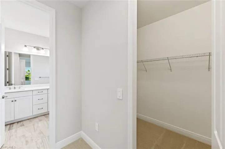 3952  Pegasus  WAY, Naples, FL 34120