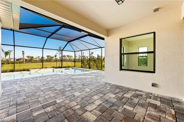 3952  Pegasus  WAY, Naples, FL 34120