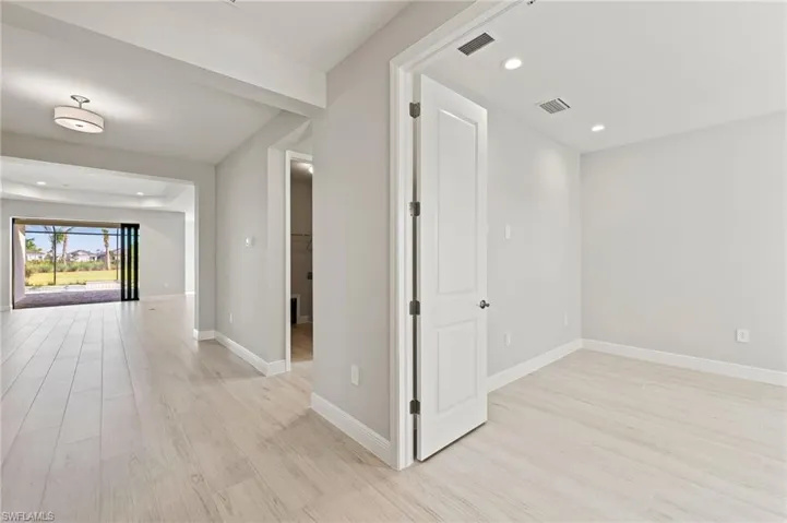 3952  Pegasus  WAY, Naples, FL 34120