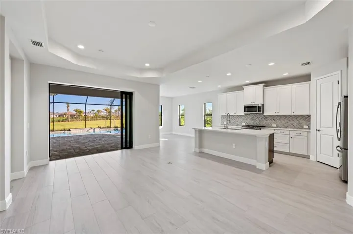 3952  Pegasus  WAY, Naples, FL 34120