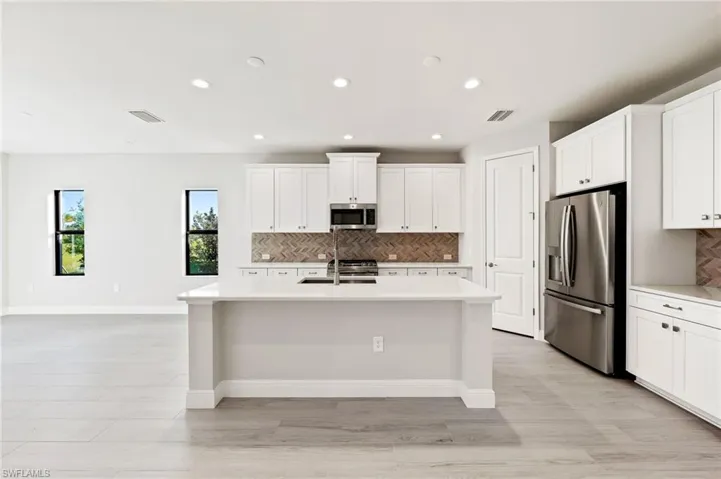 3952  Pegasus  WAY, Naples, FL 34120