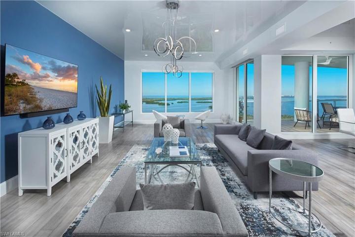 THIS IS IT!! Large open great room, stunning views, and elegant finishes - welcome home!