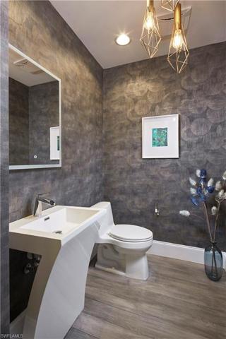 Guest bathroom.