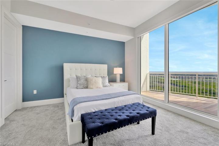 Second guest bedroom overlooking the Eastern sky, perfect for viewing the sun rise!