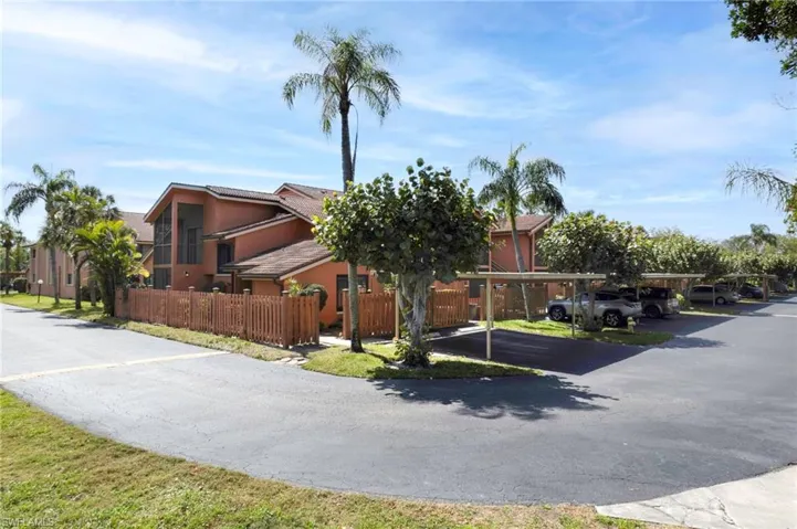 122 Cypress WAY E # C4, NAPLES FL 34110