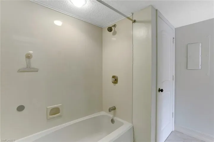 122 Cypress WAY E # C4, NAPLES FL 34110