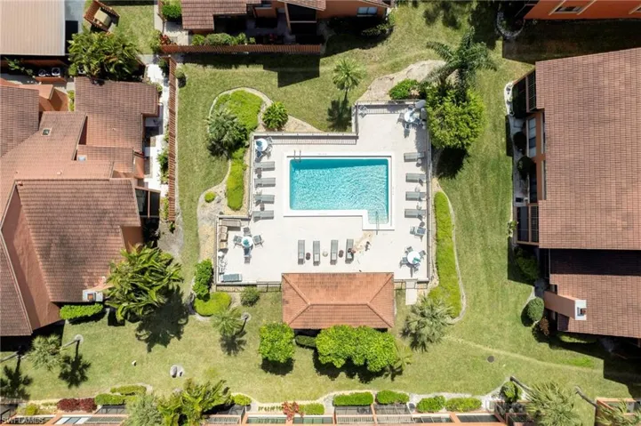 122 Cypress WAY E # C4, NAPLES FL 34110